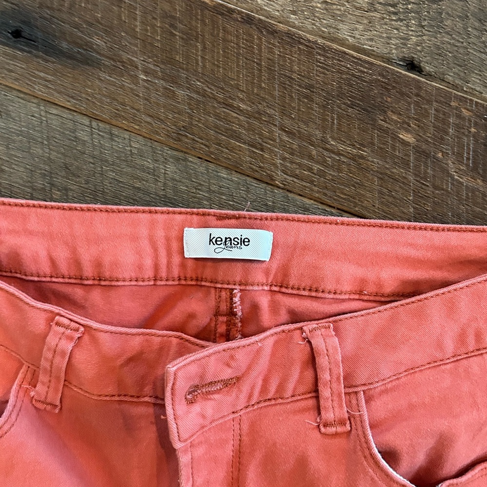 Capris - Picture 2 of 4